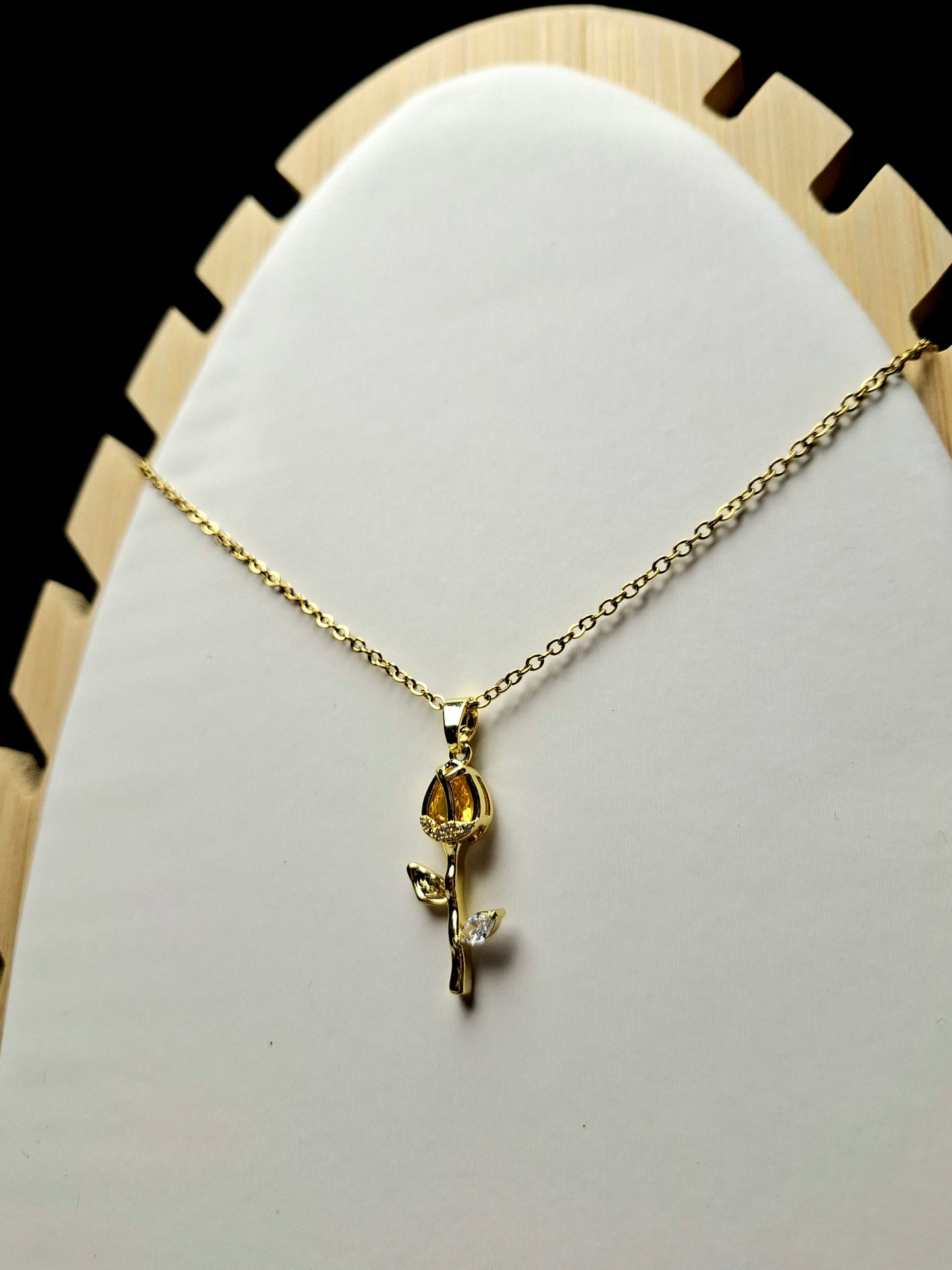 COLLAR TULIPAN CRISTAL AMARILLO