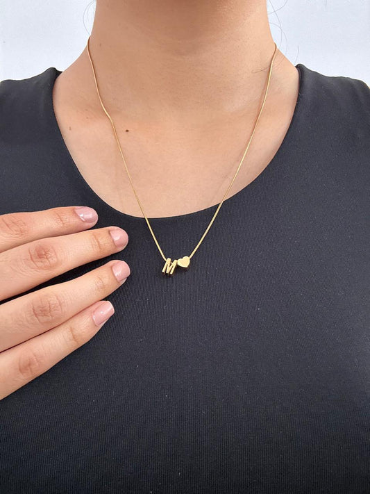 COLLAR INICIAL + CORAZÓN